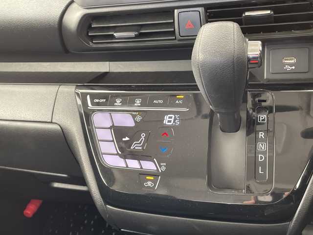 日産 ルークス ハイウェイスター X 愛知県 2021(令3)年 2.5万km スパークリングレッド/ブラック 純正ナビ/全方位カメラ/片側パワースライド/バックカメラ/コーナーセンサー/純正アルミホイール/LEDヘッドライト/オートマチックハイビーム/衝突軽減システム/フルセグ/CD /Bluetooth/ステアリングスイッチ/スマートキー/プッシュスタート