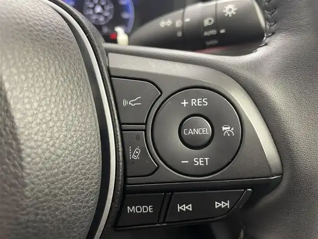 トヨタ ＲＡＶ４ アドベンチャー オフロードPKGⅡ 富山県 2022(令4)年 5.3万km 白 4WD/社外AW付き冬タイヤ積込/純正10.5型ディスプレイオーディオ/（AM/FM/USB/BT/Miracast）/フルセグTV/バックカメラ/プリクラッシュセーフティ/レーダークルーズコントロール/レーンディパーチャーアラート/ブラインドスポットモニター/LEDヘッドライト/オートマチックハイビーム/クリアランスソナー/ビルトインETC2.0/デジタルインナーミラー/合皮シート/前席温熱＋ベンチレーションシート/運転席パワーシート/スマートキー×２/プッシュスタート/社外フロアマット/純正１８インチAW/取扱説明書