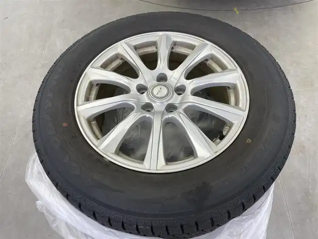 トヨタ ＲＡＶ４ アドベンチャー オフロードPKGⅡ 富山県 2022(令4)年 5.3万km 白 4WD/社外AW付き冬タイヤ積込/純正10.5型ディスプレイオーディオ/（AM/FM/USB/BT/Miracast）/フルセグTV/バックカメラ/プリクラッシュセーフティ/レーダークルーズコントロール/レーンディパーチャーアラート/ブラインドスポットモニター/LEDヘッドライト/オートマチックハイビーム/クリアランスソナー/ビルトインETC2.0/デジタルインナーミラー/合皮シート/前席温熱＋ベンチレーションシート/運転席パワーシート/スマートキー×２/プッシュスタート/社外フロアマット/純正１８インチAW/取扱説明書