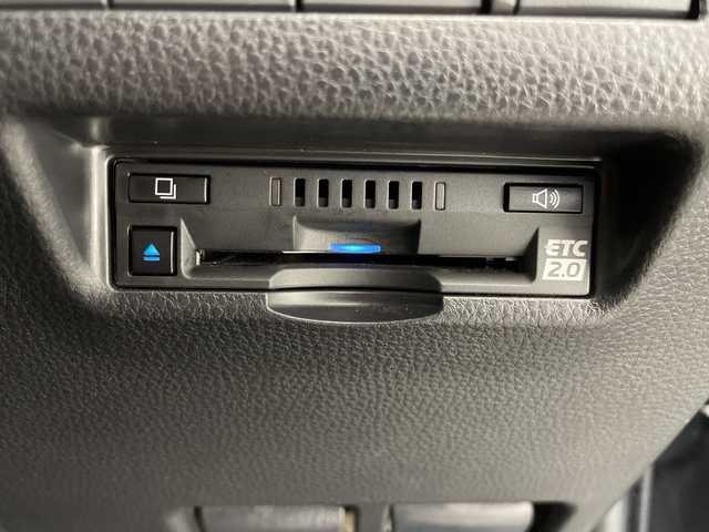 トヨタ ハリアー Z レザーパッケージ 長野県 2021(令3)年 3.1万km プレシャスブラックパール フルモデリスタエアロ/JBLプレミアムサウンド/純正メモリナビ&フルセグTV&USB&BT/トヨタセーフティセンス/アダプティブクルーズコントロール/レーントレーシングアシスト/プリクラッシュセーフティ/クリアランスソナー/オートマチックハイビーム/先行車発進告知/パワーバックドア/ハーフレザーシート/前席エアシート/前席シートヒーター/前席パワーシート/ステアリングスイッチ/全方位カメラ/ビルトインETC2.0/LEDヘッドライト/オートライト/電動格納ミラー/ウィンカーミラー/電動ホールド/オートホールド/純正19インチAW装着/純正フロアマット/プッシュスタート/スマートキー