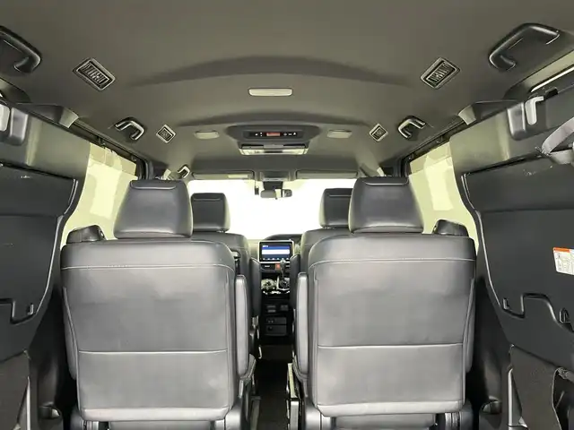 トヨタ ノア Si ダブルバイビー 埼玉県 2018(平30)年 5.4万km ブラッキッシュアゲハガラスフレーク Toyota Safety Sense/純正9インチナビ/【CD・DVD・SD・BT・フルセグTV】/バックカメラ/両側パワースライドドア/純正フリップダウンモニター/純正ドライブレコーダー/クルーズコントロール/リアサンシェード/オートライト/LEDヘッドライト/LEDフォグライト/ビルトインETC /ウィンカーミラー/電動格納ミラー/スマートキー