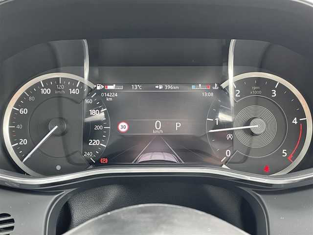 ジャガー ジャガー Ｆペース R－ダイナミック SE 道央・札幌 2023(令5)年 1.5万km フジホワイト ・４WD/・ワンオーナー/・衝突軽減ブレーキ/・ディーゼルターボ/・ディスプレイオーディオ/・全方位カメラ/・バックカメラ/・サンルーフ/・レザーシート/・パワーシート/・コーナーセンサー/・クルーズコントロール/・パドルシフト/・前後ドライブレコーダー/・ビルトインETC/・オートエアコン/・オートライト/・レインセンサーワイパー/・社外レーダー/・ブラインドスポットモニター/・プッシュスタート/・スマートキー/・社外AW＆冬タイヤ積込/・純正フロアマット/・ウィンカーミラー/・LEDヘッドライト/・ルーフレール