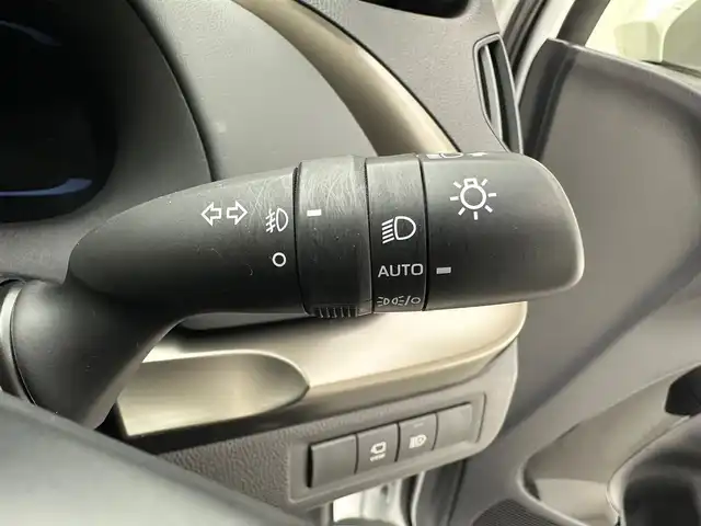 トヨタ アクア Z 兵庫県 2021(令3)年 2.5万km プラチナホワイトパールマイカ 純正コネクトナビ/BT USB/バックカメラ/サイドカメラ/ドライブレコーダー/ビルトインETC/プリクラッシュセーフティー/LDA/BSM/RCTA/PKSB/RSA/レーダークルーズコントロール/コーナーセンサー/AC100V/LEDヘッドライト/LEDフォグライト/オートライト/オートハイビーム/純正ドアバイザー/純正マット/スマートキー