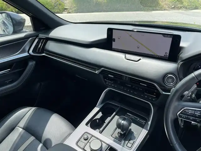 マツダ ＣＸ－６０ 富山県 2023(令5)年 2万km マシーングレープレミアムM ４WD/サンルーフ／/革シート／/メーカーナビ／/フルセグＴＶ／/Ｂｌｕｅｔｏｏｔｈ／/パノラミックビューモニター／/ＡＣ１００Ｖ電源／/ＡｐｐｌｅＣａｒＰｌａｙ／/ａｎｄｒｏｉｄａｕｔｏ／/前後Ｄレコーダー／/ＥＴＣ２．０／/パワーシート/シートヒーター/エアシート/レーダークルーズコントロール/衝突軽減ブレーキ/レーンキープアシスト/ブラインドスポットモニター/LEDオートライト