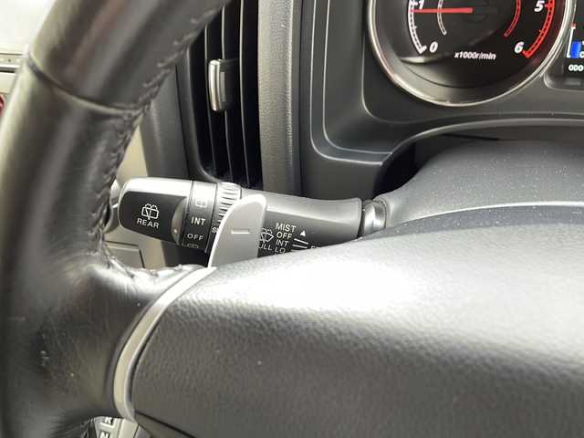 三菱 デリカＤ：５ D－Power package 千葉県 2014(平26)年 5万km ウォームホワイトパール ナビＡＶＩＣ－ＭＲＺ９９　バックカメラ　両側パワースライドドア　シートヒーター　パドルシフト　ＤＶＤ　ETC フルセグ　オートステップ　ディーゼル　ターボ　ＨＩＤ　オートライト　マット　バイザー