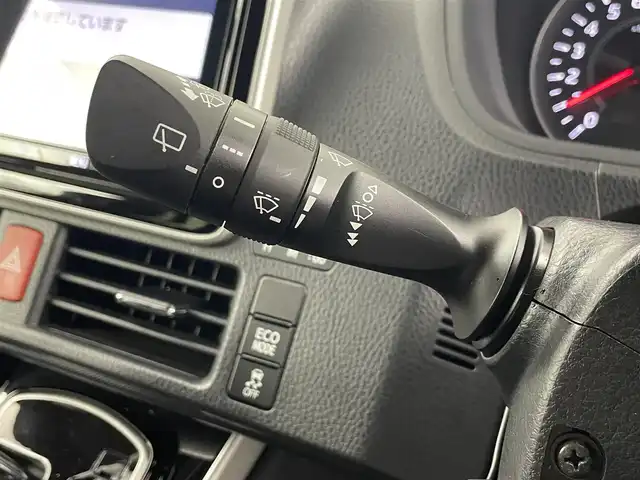 トヨタ ヴォクシー ZS 煌Ⅲ 埼玉県 2020(令2)年 5.3万km ブラック 純正9インチナビ　NSZT-Y68T/(Bluetooth/CD/DVD/AM/FM)/地デジフルセグ/バックカメラ/前後ドライブレコーダー/ETC/クルーズコントロール/車線逸脱警報/衝突軽減ブレーキ/オートマチックハイビーム/アイドリングストップ/ロールサンシェード/フロントフォグランプ/ウィンカーミラー/両側パワースライドドア/ステアリングリモコン/プッシュスタート/純正フロアマット/純正ドアバイザー/純正16インチアルミホイール