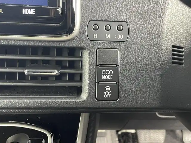 トヨタ ヴォクシー ZS 煌Ⅲ 埼玉県 2020(令2)年 5.3万km ブラック 純正9インチナビ　NSZT-Y68T/(Bluetooth/CD/DVD/AM/FM)/地デジフルセグ/バックカメラ/前後ドライブレコーダー/ETC/クルーズコントロール/車線逸脱警報/衝突軽減ブレーキ/オートマチックハイビーム/アイドリングストップ/ロールサンシェード/フロントフォグランプ/ウィンカーミラー/両側パワースライドドア/ステアリングリモコン/プッシュスタート/純正フロアマット/純正ドアバイザー/純正16インチアルミホイール