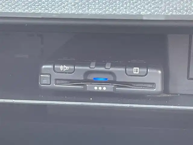 ダイハツ タフト G 滋賀県 2021(令3)年 4.8万km ブラックマイカメタリック 社外ナビ/CD.DVD.Bluetooth.フルセグ/バックカメラ/衝突軽減ブレーキ/コーナーセンサー/前席シートヒーター/アイドリングストップ/ステアリングスイッチ/前後ドライブレコーダー/ETC/電子パーキング/ブレーキホールド/LEDヘッドライト/オートライト/レザー調シートカバー/ガラスルーフ/スマートキー/純正アルミホイール