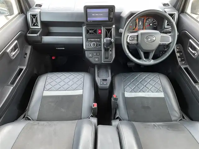 ダイハツ タフト G 滋賀県 2021(令3)年 4.8万km ブラックマイカメタリック 社外ナビ/CD.DVD.Bluetooth.フルセグ/バックカメラ/衝突軽減ブレーキ/コーナーセンサー/前席シートヒーター/アイドリングストップ/ステアリングスイッチ/前後ドライブレコーダー/ETC/電子パーキング/ブレーキホールド/LEDヘッドライト/オートライト/レザー調シートカバー/ガラスルーフ/スマートキー/純正アルミホイール