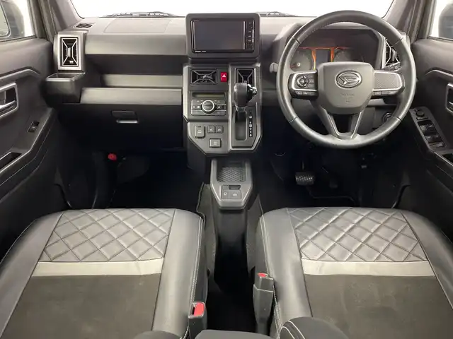 ダイハツ タフト G 新潟県 2021(令3)年 4.8万km ブラックマイカメタリック ストラーダSDナビ【CN-RE07WD】/　CD.DVD.Bluetooth.フルセグTV/バックモニター/衝突被害軽減ブレーキ/コーナーセンサー/前席シートヒーター/アイドリングストップ/ステアリングスイッチ/前後ドライブレコーダー/ETC/電子パーキング/ブレーキホールド/LEDヘッドライト/オートライト/レザー調シートカバー/ガラスルーフ/スマートキー/純正アルミホイール