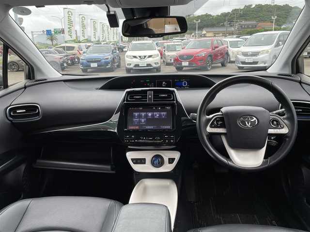 トヨタ プリウス A プレミアム　ツーリングセレ 宮崎県 2017(平29)年 11.3万km ホワイトパールクリスタルシャイン ワンオーナー/純正ナビ「DSZT-YC4T」/(AM.FM.Bluetooth.CD.DVD.SD)/フルセグTV/バックカメラ/ビルドインETC/ドライブレコーダー/パワーシート/シートヒーター/クリアランスソナー/レーダークルーズコントロール/パーキングアシスト/衝突軽減ブレーキ/レーンキープアシスト/横滑り防止機能/電格ミラー/パワーウィンドウ/パワーステアリング/ステアリングスイッチ/スマートキー