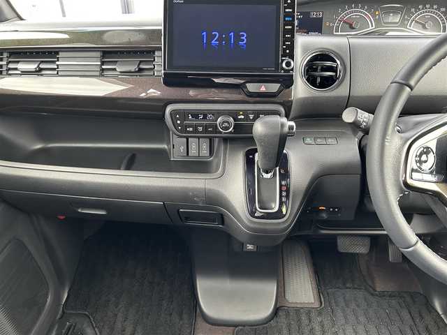 ホンダ Ｎ ＢＯＸ カスタム G EX ターボ ホンダセンシング 千葉県 2018(平30)年 3万km プラチナホワイトパール 純正8インチナビ/(フルセグTV BT CD DVD FM AM)/バックカメラ/衝突被害軽減システム/車線逸脱警報/クルーズコントロール/ハーフレザーシート/両側パワースライドドア/横滑り防止装置/ETC/アイドリングストップ/LEDヘッドライト/フォグランプ/オートライト/ウィンカーミラー/電動格納ミラー/純正15インチAW/シートリフター/プッシュスタート/スマートキー/フロアマット/ドアバイザー/スペアキー/取扱説明書/保証書