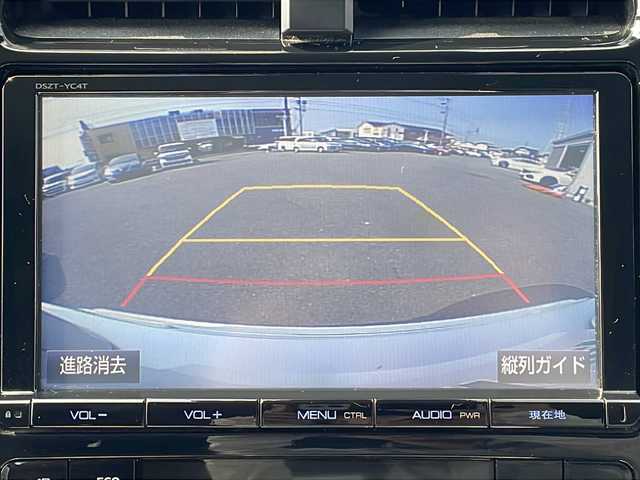 トヨタ プリウス A 三重県 2016(平28)年 3.4万km ホワイトパールクリスタルシャイン 純正9型ナビ/バックカメラ/HUD/純正ビルトインETC/衝突軽減ブレーキ/BSM/レーンキープアシスト/レーダークルーズコントロール/パーキングアシスト/LEDデイライト/LEDヘッドライト/オートライト/ステアリングリモコン/純正ホイールキャップ/電動格納ミラー