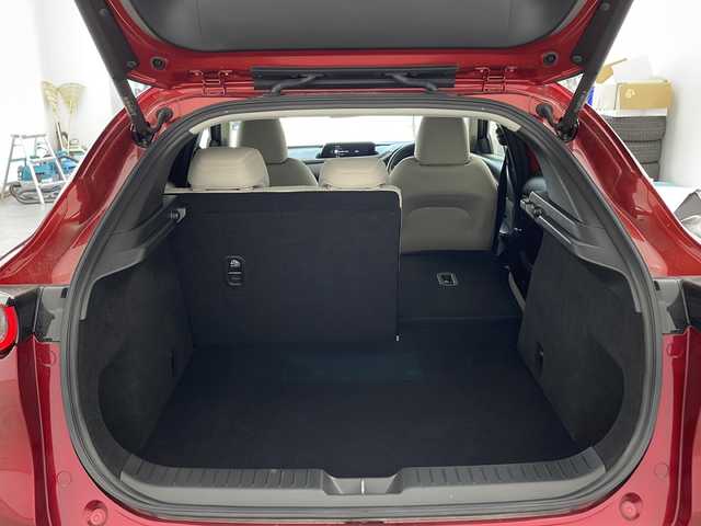 マツダ ＣＸ－３０ 20S プロアクティブツーリングセレ 兵庫県 2020(令2)年 3.1万km ソウルレッドクリスタルM ・純正ナビ＆Bluetooth＆CD/DVD＆TV/・バックカメラ/・ビルドインETC/・衝突被害軽減システム/・レーダークルーズコントロール/・レーンキープアシスト/・パワーバックドア/・前後ドライブレコーダー/・純正フロアマット/・パワーシート（運転席）/・シートヒーター（運転席・助手席）/・革巻きステアリング/・ステアリングリモコン/・ステアリングヒーター/・パドルシフト/・電動パーキングブレーキ/・オートブレーキホールド/・ヘッドアップディスプレイ/・アイドリングストップ/・純正18インチアルミホイール/・ABS/・横滑り防止機能/・前後コーナーセンサー/・盗難防止装置/・オートライト/・オートマチックハイビーム/・LEDヘッドライト/・W＋サイドエアバック/・カーテンエアバック/・スマートキー/・オートエアコン