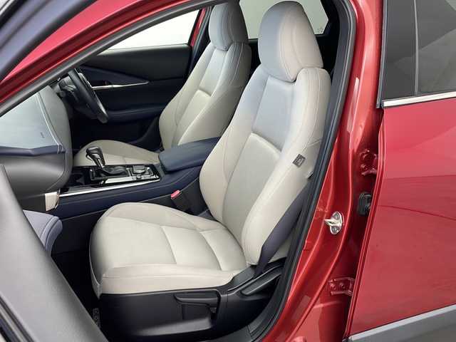 マツダ ＣＸ－３０ 20S プロアクティブツーリングセレ 兵庫県 2020(令2)年 3.1万km ソウルレッドクリスタルM ・純正ナビ＆Bluetooth＆CD/DVD＆TV/・バックカメラ/・ビルドインETC/・衝突被害軽減システム/・レーダークルーズコントロール/・レーンキープアシスト/・パワーバックドア/・前後ドライブレコーダー/・純正フロアマット/・パワーシート（運転席）/・シートヒーター（運転席・助手席）/・革巻きステアリング/・ステアリングリモコン/・ステアリングヒーター/・パドルシフト/・電動パーキングブレーキ/・オートブレーキホールド/・ヘッドアップディスプレイ/・アイドリングストップ/・純正18インチアルミホイール/・ABS/・横滑り防止機能/・前後コーナーセンサー/・盗難防止装置/・オートライト/・オートマチックハイビーム/・LEDヘッドライト/・W＋サイドエアバック/・カーテンエアバック/・スマートキー/・オートエアコン