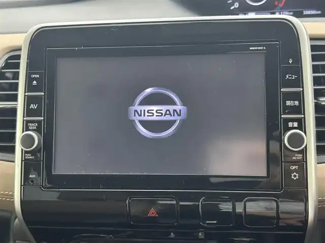 日産 セレナ ハイウェイスター G プロパイロットED 岡山県 2017(平29)年 3.9万km ブリリアントホワイトパール 純正９インチナビ/型番:MM516D-L/【フルセグTV/CD/DVD/Blu-ray/Bluetooth/USB/AUX/iPod】/純正１０インチ後席モニター/プレミアムインテリア/プロパイロット/エマージェンシーブレーキ/両側パワースライドドア/バックカメラ/ＬＥＤヘッドライト/ＥＴＣ/革巻きステアリング/スマートキー/純正ドライブレコーダー（前）/純正フロアマット/LEDルームランプ