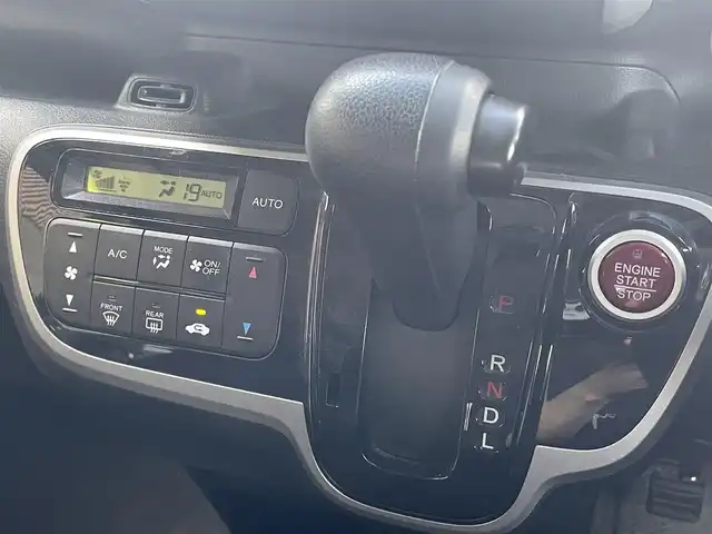 ホンダ Ｎ ＢＯＸ G Lパッケージ 埼玉県 2014(平26)年 9.6万km スマートブラック (株)IDOMが運営する【じしゃロン川越店】の自社ローン専用車両になります。こちらは現金またはオートローンご利用時の価格です。自社ローンご希望の方は別途その旨お申付け下さい/純正メモリナビ/Ｂカメラ/両側パワースライドドア/スマートキー/プッシュスタート/オートエアコン/運転席シートリフター/純正１４インチアルミホイール