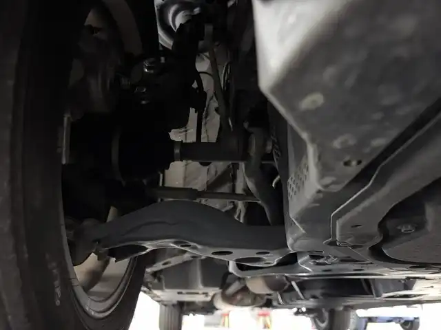トヨタ ヴォクシー ハイブリッド S－Z 三重県 2022(令4)年 4.6万km アティチュードブラックマイカ ハイブリッド/FF/MTモード付インパネCVT/純正 10.5インチ『ディスプレイオーディオplus』（ナビ機能搭載）/（AM/FM/CD/DVD/USB/Miracast/Bluetooth/CarPlay/AndroidAuto）/純正 14インチ 後席用OLEDフリップダウンディスプレイ V14T-R72R/バックガイドモニター/両側パワースライドドア/ドライブレコーダー 前後/ビルトインETC2.0/Toyota Safety Sense/・プリクラッシュセーフティ［PCS］/・レーンディパーチャーアラート［LDA］/・レーダークルーズ/・アダプティブハイビームシステム/・クリアランスソナー/・パーキングサポートブレーキ［PKSB］（静止物）/・ロードサインアシスト［RSA］/・発進遅れ告知機能［TMN］/・プロアクティブドライビングアシスト［PDA］/装備/・ハーフレザーシート/・シートヒーター（D/N）/・前席左右＆後席独立オートエアコン/・オートライト/・【OP】LED ヘッドランプ（プロジェクター式）＋クリアランスランプ/・電子パーキングブレーキ＋ブレーキホールド/・フリーストップバックドア/・プッシュスタート/・純正17inAW/・スマートキーx2/・保/取/ナビ取/など