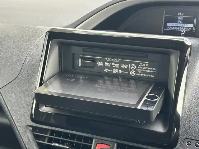 トヨタ ヴォクシー ZS 煌 静岡県 2016(平28)年 5.3万km ブラック 7人乗り/3列シート/純正7インチナビ/（FM/AM/SD/USB/CD/BT）/フルセグTV/両側電動スライド/バックカメラ/ETC車載器/オートライト/オートハイビーム/スマートキー/プッシュスタート/チップアップシート/衝突軽減システム/純正16AW