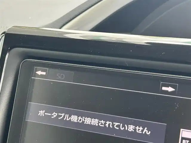 トヨタ ヴォクシー ZS 煌 静岡県 2016(平28)年 5.3万km ブラック 7人乗り/3列シート/純正7インチナビ/（FM/AM/SD/USB/CD/BT）/フルセグTV/両側電動スライド/バックカメラ/ETC車載器/オートライト/オートハイビーム/スマートキー/プッシュスタート/チップアップシート/衝突軽減システム/純正16AW