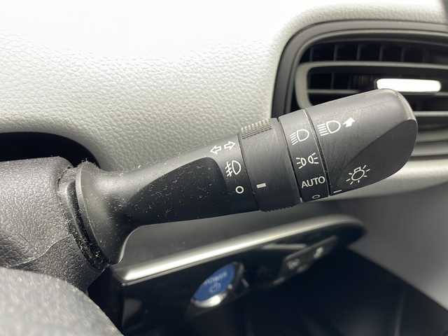 トヨタ プリウス Sセーフティプラス 千葉県 2016(平28)年 4.1万km スティールブロンドM 純正ナビ（CD/DVD/BT/フルセグTV）/トヨタセーフティーセンサー/レーダークルーズコントロール/レーンキープ/衝突軽減/クリアランスソナー/パーキングアシスト/オートハイビーム/LEDライト/フォグランプ/ビルトインETC2.0/前後ドラレコ/電格ミラー/フロアマット/ドアバイザー