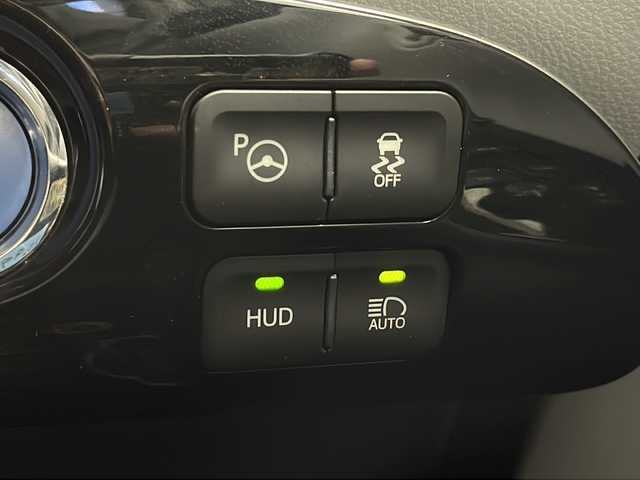 トヨタ プリウス Sセーフティプラス 千葉県 2016(平28)年 4.1万km スティールブロンドM 純正ナビ（CD/DVD/BT/フルセグTV）/トヨタセーフティーセンサー/レーダークルーズコントロール/レーンキープ/衝突軽減/クリアランスソナー/パーキングアシスト/オートハイビーム/LEDライト/フォグランプ/ビルトインETC2.0/前後ドラレコ/電格ミラー/フロアマット/ドアバイザー