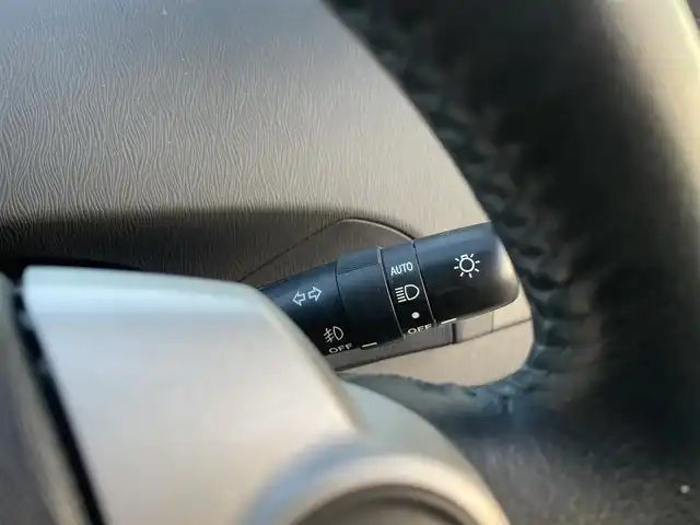 トヨタ プリウス S　LEDエディション 大阪府 2011(平23)年 2.9万km ホワイトパールクリスタルシャイン (株)IDOMが運営する【じしゃロン堺店】の自社ローン専用車両になります。/こちらは現金またはオートローンご利用時の価格です。自社ローンご希望の方は別途その旨お申付け下さい