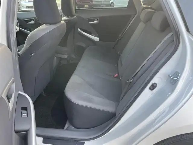 トヨタ プリウス S　LEDエディション 大阪府 2011(平23)年 2.9万km ホワイトパールクリスタルシャイン (株)IDOMが運営する【じしゃロン堺店】の自社ローン専用車両になります。/こちらは現金またはオートローンご利用時の価格です。自社ローンご希望の方は別途その旨お申付け下さい