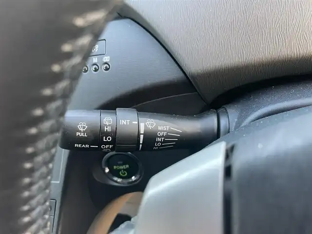 トヨタ プリウス S　LEDエディション 大阪府 2011(平23)年 2.9万km ホワイトパールクリスタルシャイン (株)IDOMが運営する【じしゃロン堺店】の自社ローン専用車両になります。/こちらは現金またはオートローンご利用時の価格です。自社ローンご希望の方は別途その旨お申付け下さい