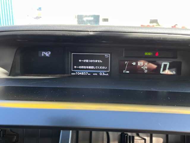 トヨタ プリウス α G 福島県 2015(平27)年 10.5万km アティチュードブラックマイカ (株)IDOMが運営する【じしゃロンいわき店】の自社ローン対象車両になります。こちらは現金ご利用時の価格です。自社ローンご希望の方は別途その旨お申付け下さい。/登録時走行距離104745km/ストラーダ製カーナビゲーション/型番：CN-RS01WD/バックカメラ/プッシュスタート/スマートキー/衝突軽減システム/レーンキープアシスト/オートハイビーム/ドライブレコーダー/サイドバイザー/フロアマット/ETC