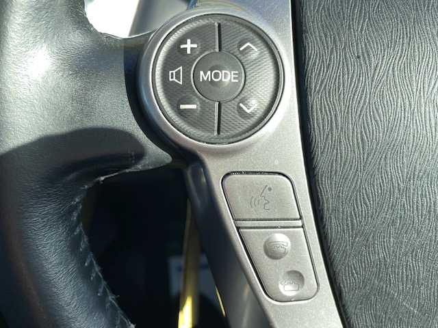 トヨタ プリウス α G 福島県 2015(平27)年 10.5万km アティチュードブラックマイカ (株)IDOMが運営する【じしゃロンいわき店】の自社ローン対象車両になります。こちらは現金ご利用時の価格です。自社ローンご希望の方は別途その旨お申付け下さい。/登録時走行距離104745km/ストラーダ製カーナビゲーション/型番：CN-RS01WD/バックカメラ/プッシュスタート/スマートキー/衝突軽減システム/レーンキープアシスト/オートハイビーム/ドライブレコーダー/サイドバイザー/フロアマット/ETC