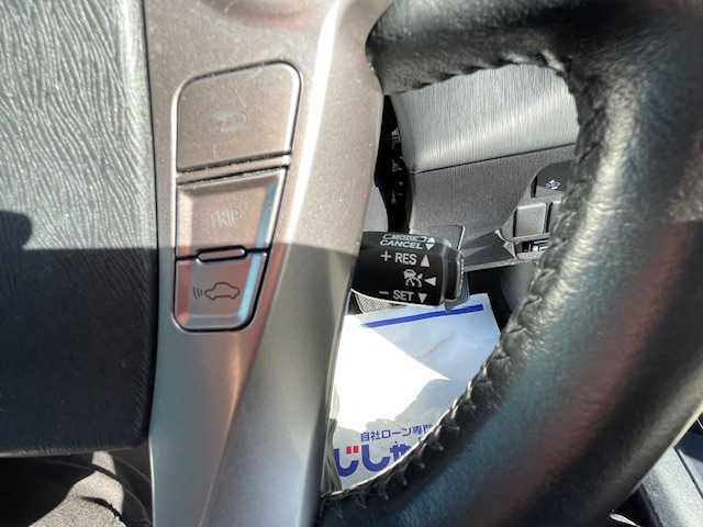 トヨタ プリウス α G 福島県 2015(平27)年 10.5万km アティチュードブラックマイカ (株)IDOMが運営する【じしゃロンいわき店】の自社ローン対象車両になります。こちらは現金ご利用時の価格です。自社ローンご希望の方は別途その旨お申付け下さい。/登録時走行距離104745km/ストラーダ製カーナビゲーション/型番：CN-RS01WD/バックカメラ/プッシュスタート/スマートキー/衝突軽減システム/レーンキープアシスト/オートハイビーム/ドライブレコーダー/サイドバイザー/フロアマット/ETC