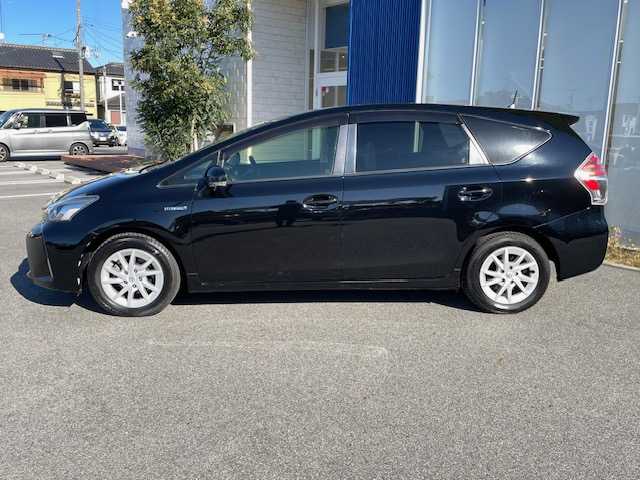 トヨタ プリウス α G 福島県 2015(平27)年 10.5万km アティチュードブラックマイカ (株)IDOMが運営する【じしゃロンいわき店】の自社ローン対象車両になります。こちらは現金ご利用時の価格です。自社ローンご希望の方は別途その旨お申付け下さい。/登録時走行距離104745km/ストラーダ製カーナビゲーション/型番：CN-RS01WD/バックカメラ/プッシュスタート/スマートキー/衝突軽減システム/レーンキープアシスト/オートハイビーム/ドライブレコーダー/サイドバイザー/フロアマット/ETC