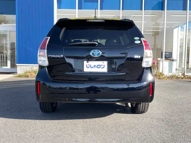 トヨタ プリウス α G 福島県 2015(平27)年 10.5万km アティチュードブラックマイカ (株)IDOMが運営する【じしゃロンいわき店】の自社ローン対象車両になります。こちらは現金ご利用時の価格です。自社ローンご希望の方は別途その旨お申付け下さい。/登録時走行距離104745km/ストラーダ製カーナビゲーション/型番：CN-RS01WD/バックカメラ/プッシュスタート/スマートキー/衝突軽減システム/レーンキープアシスト/オートハイビーム/ドライブレコーダー/サイドバイザー/フロアマット/ETC