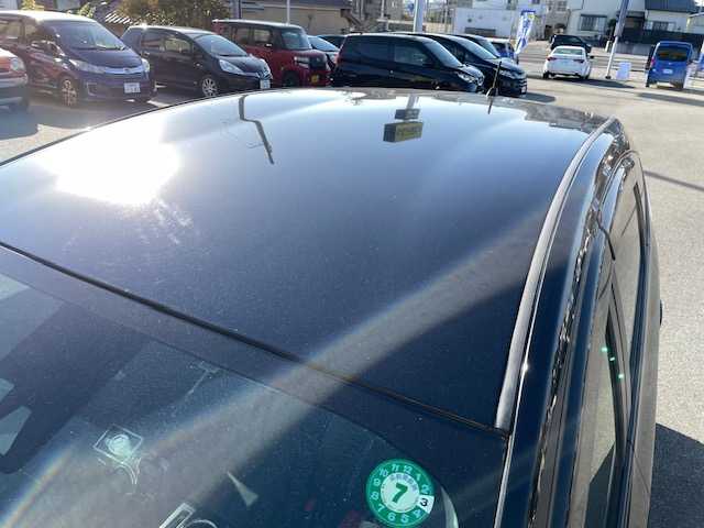 トヨタ プリウス α G 福島県 2015(平27)年 10.5万km アティチュードブラックマイカ (株)IDOMが運営する【じしゃロンいわき店】の自社ローン対象車両になります。こちらは現金ご利用時の価格です。自社ローンご希望の方は別途その旨お申付け下さい。/登録時走行距離104745km/ストラーダ製カーナビゲーション/型番：CN-RS01WD/バックカメラ/プッシュスタート/スマートキー/衝突軽減システム/レーンキープアシスト/オートハイビーム/ドライブレコーダー/サイドバイザー/フロアマット/ETC