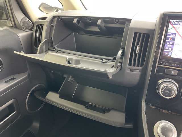 三菱 デリカＤ：５ D－Power package 道央・札幌 2018(平30)年 4.9万km ダイヤモンドブラックマイカ ・4WD/・ディーゼル/・寒冷地仕様/・アルパイン9インチナビ/・BT&CD&DVD&フルセグTV/・両側パワースライドドア/・クルーズコントロール/・パドルシフト/・前席シートヒーター/・ドライブモードセレクター/・ビルトインETC/・オートライト/・フォグランプ/・スマートキー/・積込スタッドレス社外AW付