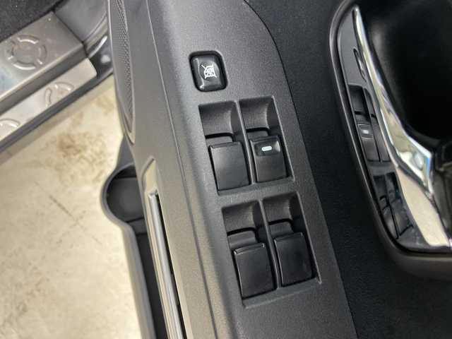 三菱 デリカＤ：５ D－Power package 道央・札幌 2018(平30)年 4.9万km ダイヤモンドブラックマイカ ・4WD/・ディーゼル/・寒冷地仕様/・アルパイン9インチナビ/・BT&CD&DVD&フルセグTV/・両側パワースライドドア/・クルーズコントロール/・パドルシフト/・前席シートヒーター/・ドライブモードセレクター/・ビルトインETC/・オートライト/・フォグランプ/・スマートキー/・積込スタッドレス社外AW付