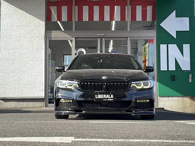 ＢＭＷ ５２３ｄ Mスポーツ 愛知県 2019(平31)年 3.3万km サファイアブラックP イノベーションパッケージ/3Dデザインエアロ/RECARO革シート/CPMマフラー/BCレーシング車高調/純正Mキャリパー/ブラックキドニーグリル/クリスタルノブ/デイライト/カロマット/アダプティプクルーズコントロール/ヘッドアップディスプレイ/ブラインドスポットモニター/アラウンドビュー/置くだけ充電/メーカーナビ/フルセグ/Bluetooth/ミラーリング/社外LEDヘッドライト/ETC/ドラレコ/スペアキー/取説/保証書/記録簿R6