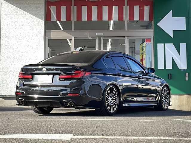 ＢＭＷ ５２３ｄ Mスポーツ 愛知県 2019(平31)年 3.3万km サファイアブラックP イノベーションパッケージ/3Dデザインエアロ/RECARO革シート/CPMマフラー/BCレーシング車高調/純正Mキャリパー/ブラックキドニーグリル/クリスタルノブ/デイライト/カロマット/アダプティプクルーズコントロール/ヘッドアップディスプレイ/ブラインドスポットモニター/アラウンドビュー/置くだけ充電/メーカーナビ/フルセグ/Bluetooth/ミラーリング/社外LEDヘッドライト/ETC/ドラレコ/スペアキー/取説/保証書/記録簿R6