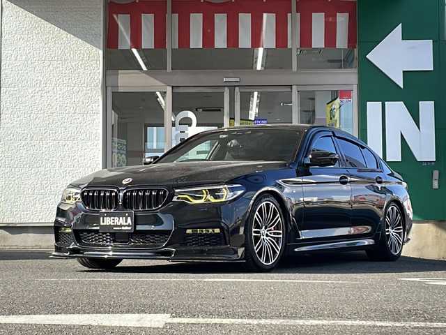 ＢＭＷ ５２３ｄ Mスポーツ 愛知県 2019(平31)年 3.3万km サファイアブラックP イノベーションパッケージ/3Dデザインエアロ/RECARO革シート/CPMマフラー/BCレーシング車高調/純正Mキャリパー/ブラックキドニーグリル/クリスタルノブ/デイライト/カロマット/アダプティプクルーズコントロール/ヘッドアップディスプレイ/ブラインドスポットモニター/アラウンドビュー/置くだけ充電/メーカーナビ/フルセグ/Bluetooth/ミラーリング/社外LEDヘッドライト/ETC/ドラレコ/スペアキー/取説/保証書/記録簿R6