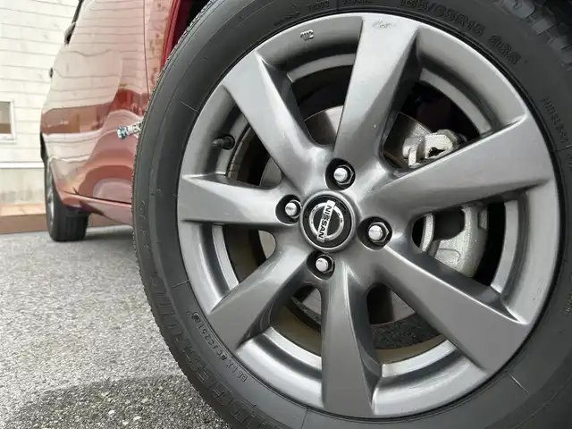 日産 ノート e－パワー X Bアロー 滋賀県 2018(平30)年 3.7万km ガーネットレッド/スーパーブラック 2トーン ガソリン（ハイブリッド）/2WD(FF)/CVT/7インチ純正ナビ【MM318D-W】/（FM/AM/CD/DVD/Bluetooth）/プリクラッシュブレーキアシスト	/踏み間違い防止アシスト	/ヒルスタート（坂道発進）アシスト	/レーンキープアシスト	/クルーズコントロール/コーナー・バックセンサー（ソナー）/バックカメラ/ETC/横滑り防止/ドライブレコーダー/オートライト/プッシュスタート/フロアマット/電格ミラー/ステアリングスイッチ/パワーウィンドウ/オートエアコン/フォグランプ
