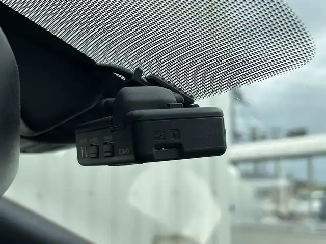 日産 ノート e－パワー X Bアロー 滋賀県 2018(平30)年 3.7万km ガーネットレッド/スーパーブラック 2トーン ガソリン（ハイブリッド）/2WD(FF)/CVT/7インチ純正ナビ【MM318D-W】/（FM/AM/CD/DVD/Bluetooth）/プリクラッシュブレーキアシスト	/踏み間違い防止アシスト	/ヒルスタート（坂道発進）アシスト	/レーンキープアシスト	/クルーズコントロール/コーナー・バックセンサー（ソナー）/バックカメラ/ETC/横滑り防止/ドライブレコーダー/オートライト/プッシュスタート/フロアマット/電格ミラー/ステアリングスイッチ/パワーウィンドウ/オートエアコン/フォグランプ