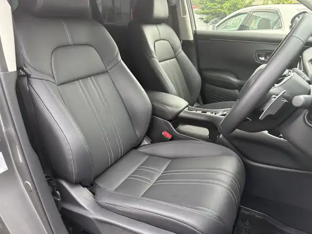 ホンダ ＺＲ－Ｖ ハイブリッド e:HEV Z 三重県 2024(令6)年 0.5万km スーパープラチナグレーメタリック マルチビューカメラシステム/ホンダコネクトディスプレー(9インチワイドディスプレイ/AppleCarPlay/AndroidAuto/Bluetooth/インターナビ/地デジTV/AM/FM/ハンズフリー機能/先読みエコアシスト)/ブラインドスポットモニター/ホンダセンシング(衝突軽減ブレーキ/誤発進抑制/後方誤発進抑制/近距離衝突軽減ブレーキ/歩行者事故低減ステアリング/路外逸脱抑制/渋滞追従機能付アダプティブクルーズコントロール/車線維持支援システム/トラフィックジャムアシスト/先行車発進お知らせ/標識認識/オートハイビーム/ブラインドスポットインフォメーション/パーキングセンサーシステム/後退出庫サポート)/ETC2.0/ドライブレコーダー/ステアリングヒーター/シートヒーター(前席)/ワイヤレス充電器/パワーバックドア/ステアリングスイッチ/パドルシフト/パワーシート(前席)/ドライビングポジションシステム(運転席)/LEDヘッドランプ/アクティブコーナーリングライト/ダウンサス(RSR(Ti2000))/スペアキー