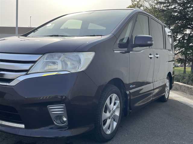 日産 セレナ ハイウェイスター Sハイブリッド 福島県 2013(平25)年 8.6万km オーロラモーヴ (株)IDOMが運営する【じしゃロン福島店】の自社ローン専用車両になります。こちらは現金またはオートローンご利用時の価格です。自社ローンご希望の方は別途その旨お申付け下さい/純正ＳＤナビ/フルセグテレビ/バックカメラ/両側パワースライドドア/革巻ステアリング/クルーズコントロール/ウィンカーミラー/リアサンシェード/ＥＣＯモード
