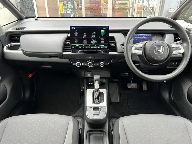 ホンダ フィット ベーシック 埼玉県 2022(令4)年 2.2万km プレミアムクリスタルレッドM ワンオーナー/登録時21180km/Panasonicナビ　CN-F1X10LD/バックカメラ/前後ドラレコ/フルセグTV/Bluetooth/ETC/クルコン/踏み間違い衝突軽減/クリアランスソナー/オートブレーキホールド