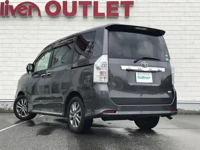 トヨタ ヴォクシー ZS 煌Ⅱ 富山県 2012(平24)年 5.7万km グレーメタリック 純正ナビ/フルセグTV/Bluetooth/バックカメラ/両側パワースライドドア/プッシュスタート/スマートキー/ETC/ステアリングスイッチ/革巻きステアリング/パドルシフト/オートライト/ウインカーミラー/フォグランプ