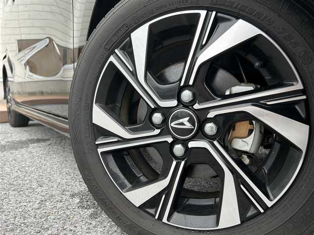 ダイハツ タント カスタム X 滋賀県 2023(令5)年 1.1万km ブラックマイカメタリック ガソリン/2WD(FF)/CVT/両側パワースライドドア/9インチ純正ディスプレイオーディオ/(FM/AM/フルセグ/Bluetooth/HDMI/USB)/パノラマモニター/バックカメラ/前ドライブレコーダー/ETC/スマートアシスト/・プリクラッシュブレーキアシスト	/・踏み間違い防止アシスト	/・レーンキープアシスト	/・標識検知機能	/運転席・助手席シートヒーター/電動格納ミラー/アイドリングストップ/電動パーキング/ブレーキホールド/ステアリングスイッチ/オートライト/LEDヘッドライト/フロントフォグ/フルオートエアコン/プッシュスタート/スマートキー/スペアキー/純正フロアマット