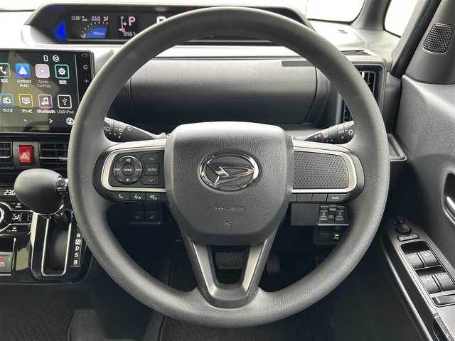 ダイハツ タント カスタム X 滋賀県 2023(令5)年 1.1万km ブラックマイカメタリック ガソリン/2WD(FF)/CVT/両側パワースライドドア/9インチ純正ディスプレイオーディオ/(FM/AM/フルセグ/Bluetooth/HDMI/USB)/パノラマモニター/バックカメラ/前ドライブレコーダー/ETC/スマートアシスト/・プリクラッシュブレーキアシスト	/・踏み間違い防止アシスト	/・レーンキープアシスト	/・標識検知機能	/運転席・助手席シートヒーター/電動格納ミラー/アイドリングストップ/電動パーキング/ブレーキホールド/ステアリングスイッチ/オートライト/LEDヘッドライト/フロントフォグ/フルオートエアコン/プッシュスタート/スマートキー/スペアキー/純正フロアマット