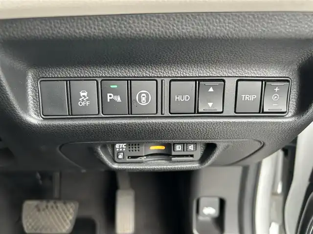 ホンダ アコード EX 栃木県 2020(令2)年 4.2万km プラチナホワイトパール ガラスルーフ/ロアースカート(フロント、サイド、リア)/エンジンスターター/寒冷地仕様/19インチ社外アルミホイール/純正メーカーナビ/[FM/AM/USB/ipod/BT]/フルセグテレビ/バックカメラ/衝突軽減ブレーキ/レーンキープアシスト/ブラインドスポットモニター/後方誤発進抑制/ヘッドアップディスプレイ/レーダークルーズコントロール/パドルシフト/コーナーセンサー/レザーシート/全席シートヒーター/DN席パワーシート/D席シートメモリー/ビルトインETC/純正フロアマット/電動格納ミラー/ドアバイザー/保証書/取扱説明書