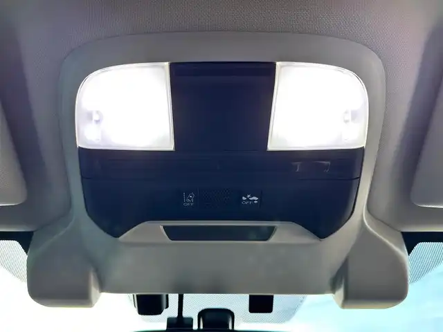 スバル インプレッサ ＸＶ 2．0i－S アイサイト 宮城県 2018(平30)年 7.7万km クリスタルホワイトP アドバンスドセイフティパッケージ/・リヤビークルディテクション/・ハイビームアシスト/＝＝＝/アイサイトVer.3/・プリクラッシュブレーキ/・全車速追従機能付クルーズコントロール/・アクティブレーンキープ/・AT誤発進/誤後進抑制制御/・ふらつき警報/・車線逸脱警報/・先行車発進お知らせ機能/純正8インチナビ（CN-LR830D）/・CD/DVD/・Bluetooth/・フルセグTV/バックカメラ/ETC/ドライブレコーダー/ハーフレザーシート/パワーシート/革巻きステアリング/パドルシフト/ステアリングスイッチ/電動パーキングブレーキ/X-MODE/LEDヘッドランプ/フォグランプ/オートライト/スマートキー＆プッシュスタート/電動格納ミラー/18インチAW/純正フロアマット/W/サイド/カーテン/ニーエアバッグ